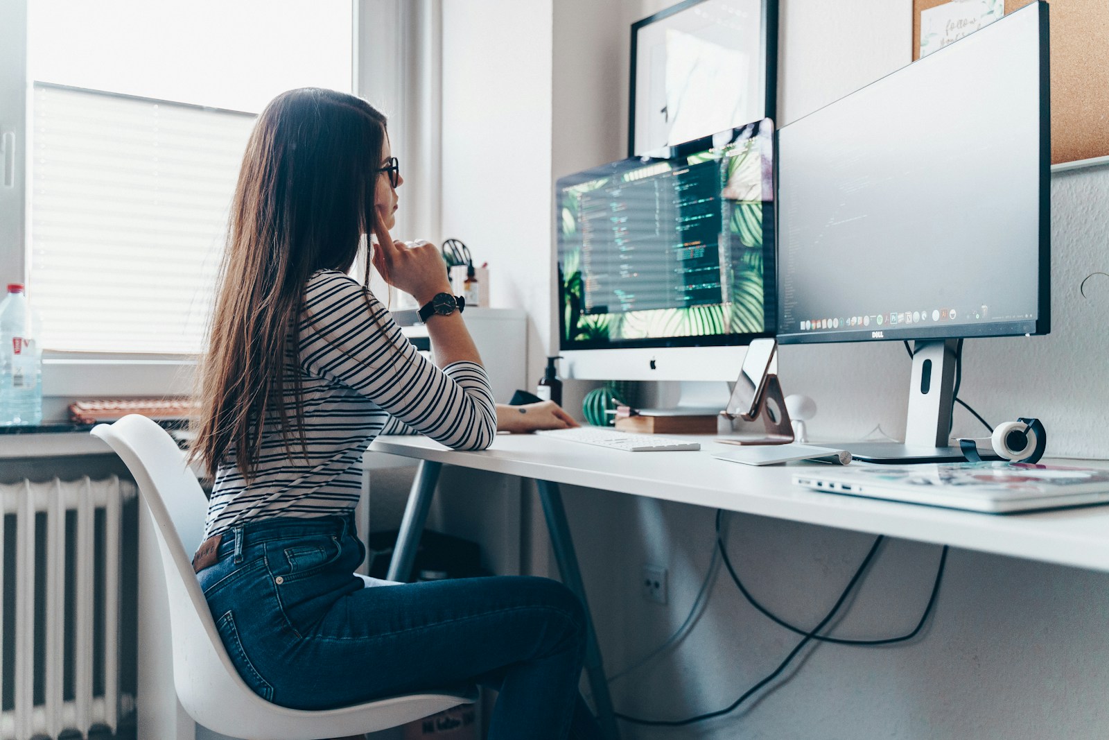 Switching to Tech: How to Choose Your First Tech Role🧭